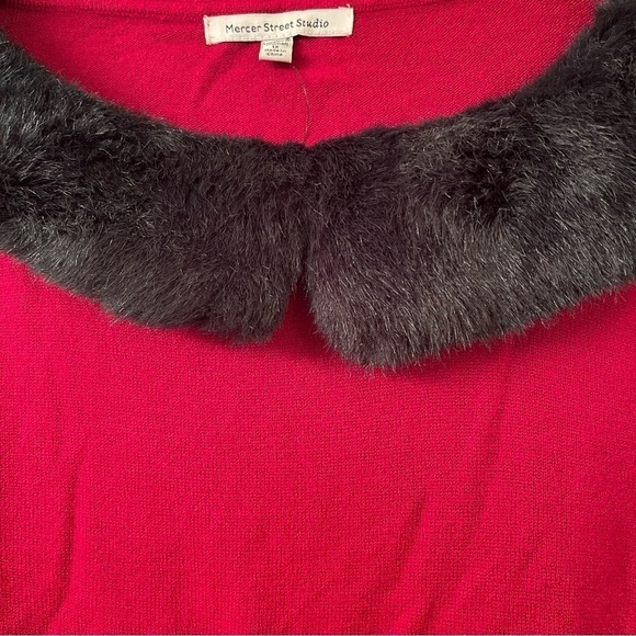 Mercer Street Studio Faux Fur Collar Red Sweater (H1) - Picture 3 of 7